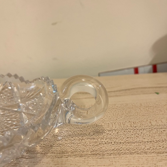 Clear crystal candy/trinket/candle holder with handle dish - Picture 3 of 8